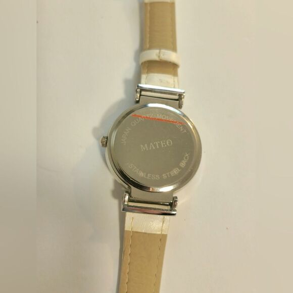 Vintage 1990s Mateo Quartz Watch Silver Tone Case, Roman Numerals, Japan Mov’t main image 4